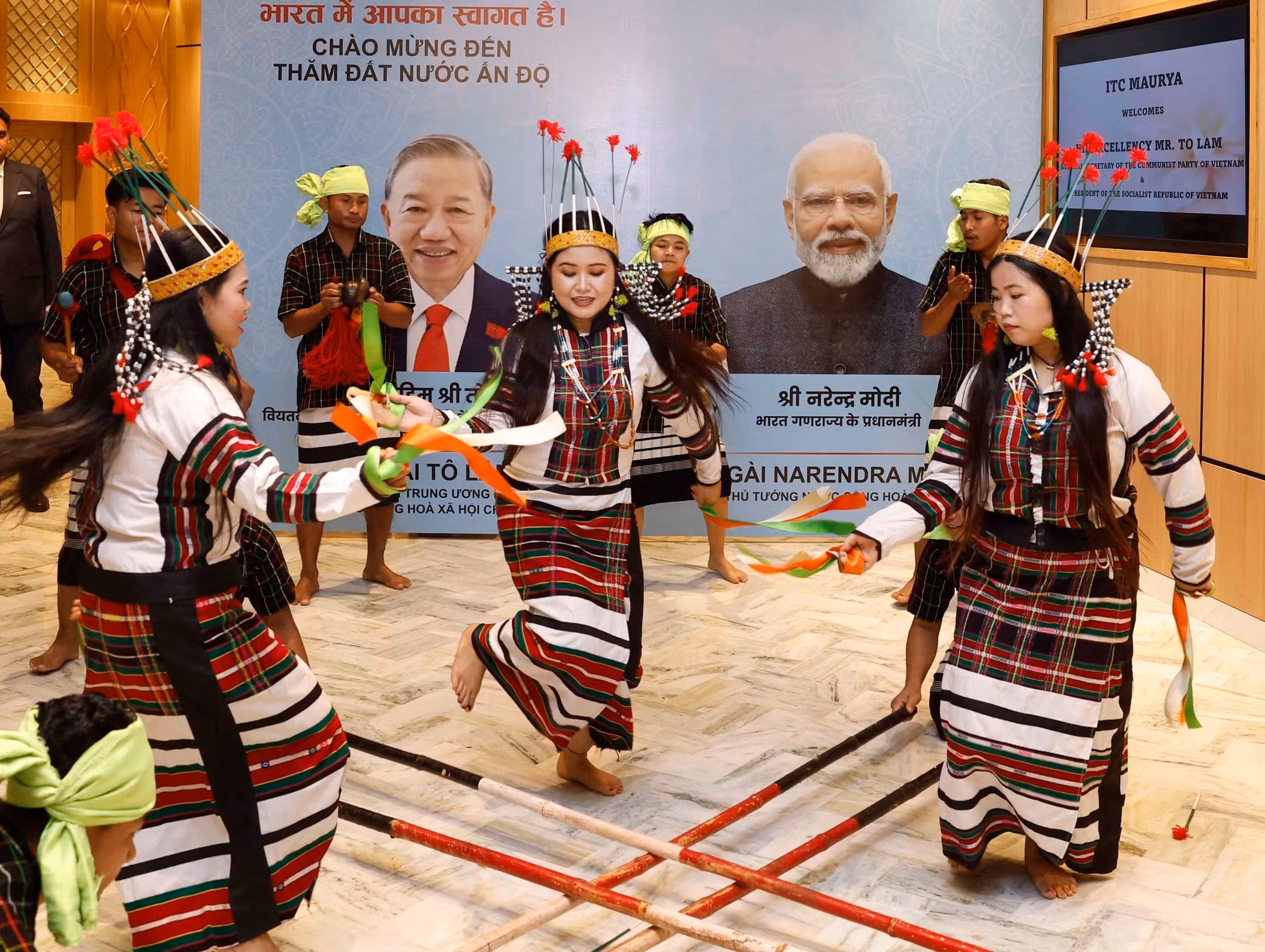 vna-potal-tong-bi-thu-chu-tich-nuoc-to-lam-bat-dau-chuyen-tham-cap-nha-nuoc-toi-an-do-8742373.jpg