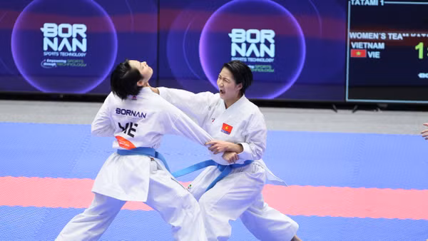 Đội tuyển karate Việt Nam giành Huy chương vàng nội dung kata đồng đội nữ, ở hai kỳ ASIAD liên tiếp - mẫu hình thành công về đầu tư có trọng điểm. Ảnh: Bùi Lượng