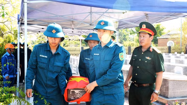 Đà Nẵng triển khai Chiến dịch 500 ngày đêm tại Nghĩa trang liệt sĩ Hòa Tiến.