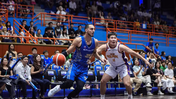 Mùa giải VBA 2026 khai màn với trận đấu giữa Hanoi Buffaloes và Nha Trang Dolphins. Ảnh: VBA