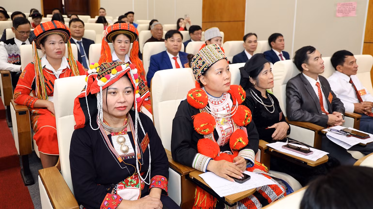 anh-2-384.jpg