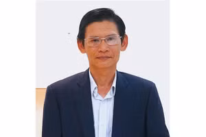 Tiến sĩ chuyên ngành kinh tế phát triển, giảng viên Trường đại học Nguyễn Tất Thành, Huỳnh Thanh Điền