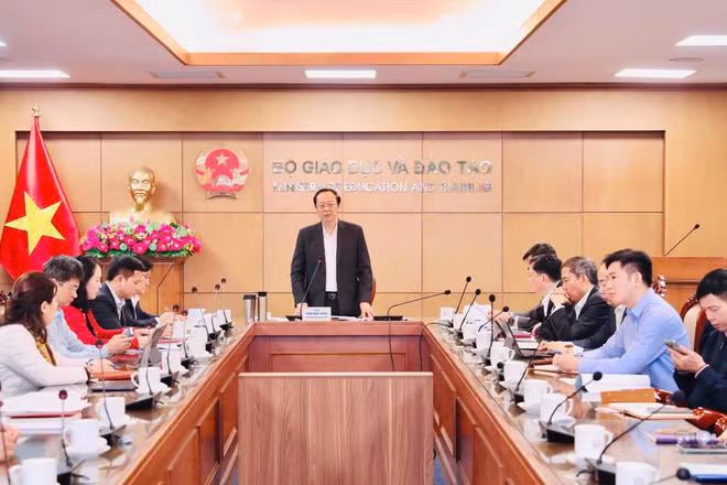 Bộ Giáo dục và Đào tạo tổ chức hội nghị trực tuyến với 22 tỉnh, thành phố có biên giới đất liền.