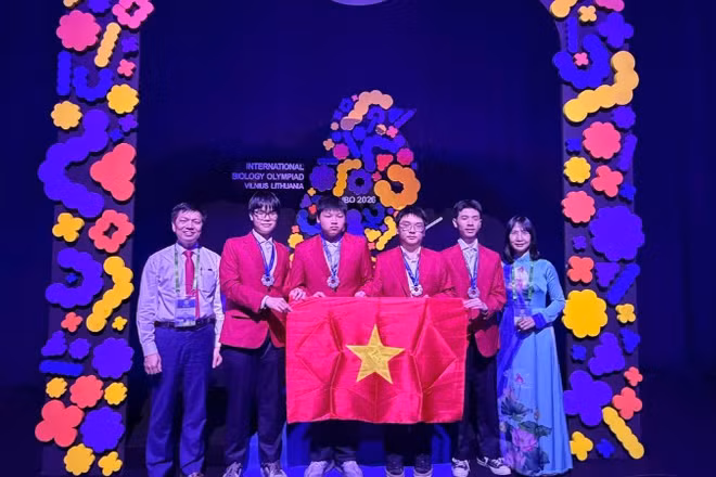 Học sinh Việt Nam đạt 4 Huy chương Bạc Olympic Sinh học quốc tế năm 2026.