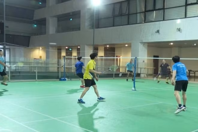 Các vận động viên thuộc Đoàn thể thao Viện Kiểm sát nhân dân tối cao tập luyện.
