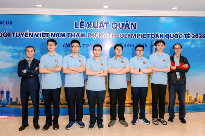 Đội tuyển quốc gia Việt Nam tham dự Olympic Toán quốc tế (IMO) năm 2026 trong Lễ xuất quân (Ảnh: Bộ Giáo dục và Đào tạo)