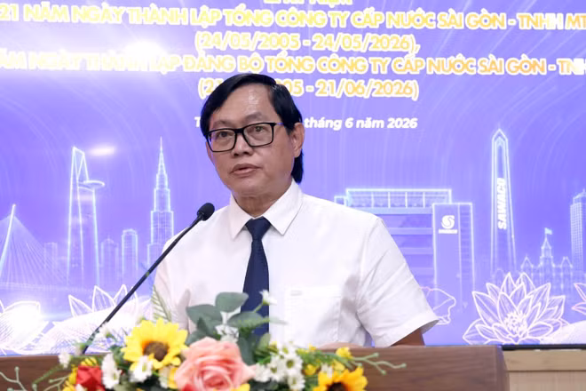 Ông Bùi Thanh Giang, Tổng Giám đốc Tổng Công ty Cấp nước Sài Gòn-Trách nhiệm hữu hạn một thành viên nhấn mạnh: Từ năm 2016, Thành phố Hồ Chí Minh đạt chỉ tiêu 100% hộ dân được cung cấp nước sạch.