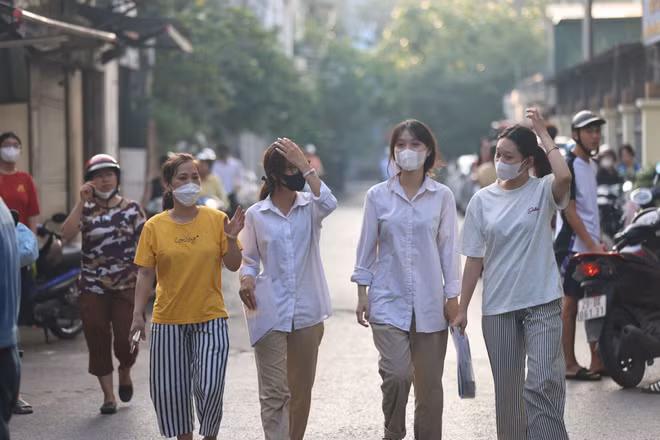 Thí sinh tới Điểm thi Kỳ thi tốt nghiệp THPT năm 2025. (Ảnh minh họa: ĐẠI THẮNG)
