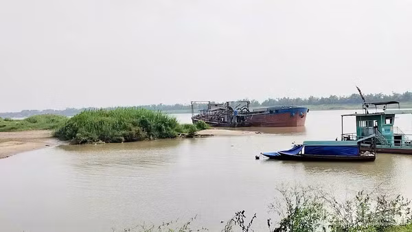 Hà Nội thông báo hạn chế giao thông đường thủy nội địa trên tuyến sông Đuống. (Ảnh: ĐN)