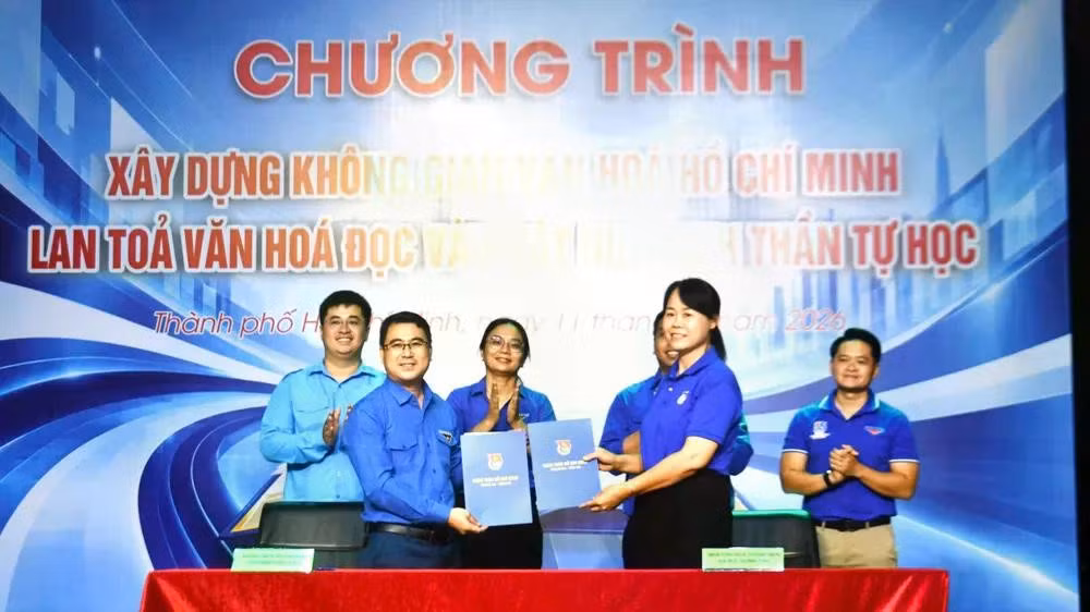 Nhà Văn hóa Thanh niên Bà Rịa-Vũng Tàu phối hợp Đoàn TNCS Hồ Chí Minh phường Vũng Tàu tổ chức chương trình xây dựng không gian văn hóa Hồ Chí Minh, lan tỏa văn hóa đọc và phát huy tinh thần tự học.