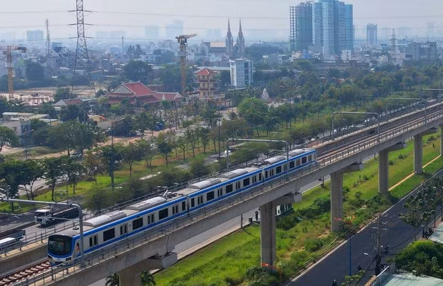 Đoàn tàu Metro số 1.