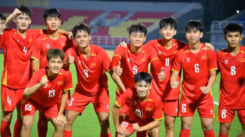Các cầu thủ U17 quyết tâm cạnh tranh cho một tấm vé tham dự World Cup trẻ. (Ảnh VFF)