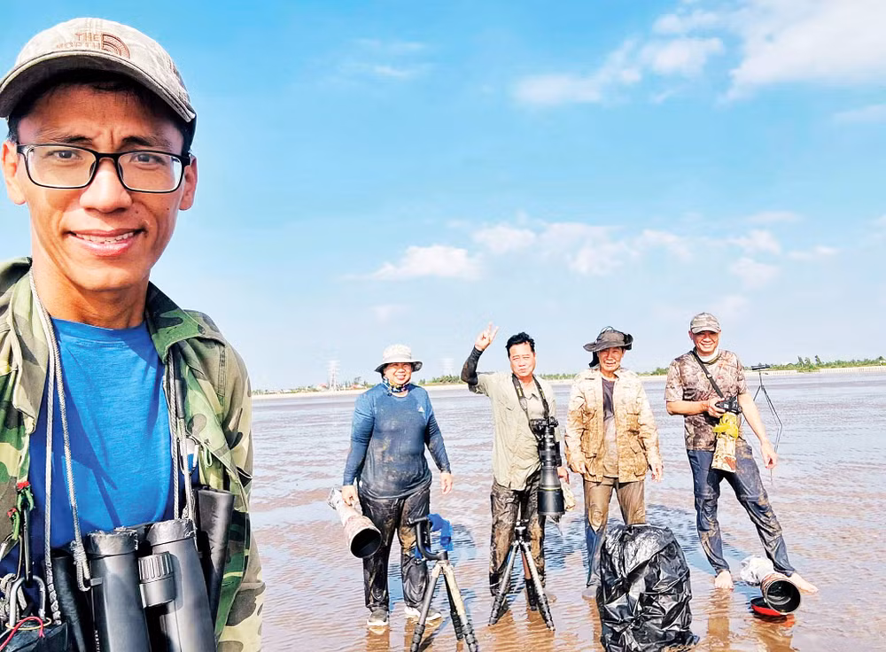 Các nhiếp ảnh gia cũng chính là những “sứ giả” bảo vệ chim, thú hoang dã rất hiệu quả.
