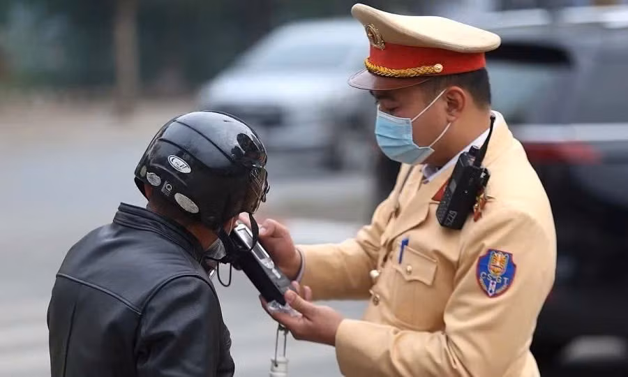 Các quy định xử phạt vi phạm giao thông ngày càng hoàn thiện và tăng tính răn đe.