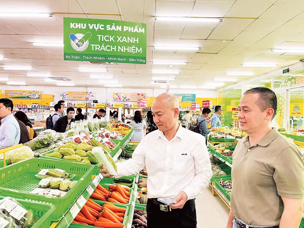 Thành phố Hồ Chí Minh triển khai chương trình “Tick xanh trách nhiệm” nhằm số hóa chuỗi cung ứng và tự động giám sát an toàn thực phẩm.