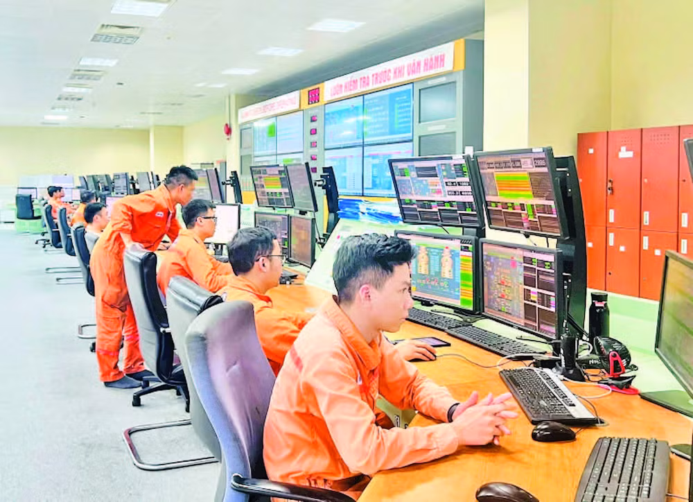 Vận hành Nhà máy Nhiệt điện Mông Dương.