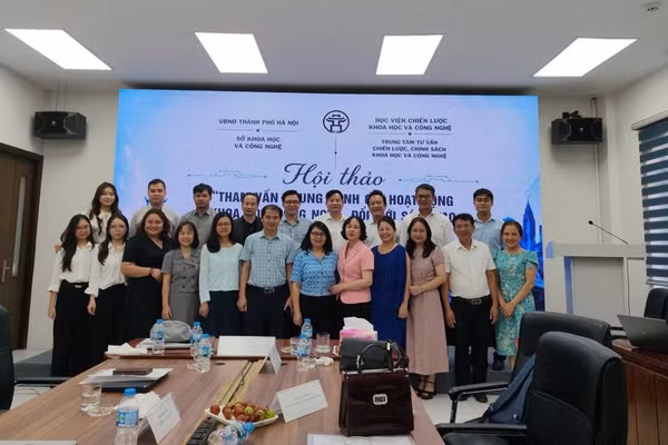 Hội thảo “Tham vấn Khung đánh giá hoạt động khoa học, công nghệ, đổi mới sáng tạo và chuyển đổi số của Thành phố Hà Nội” diễn ra chiều 29/9.