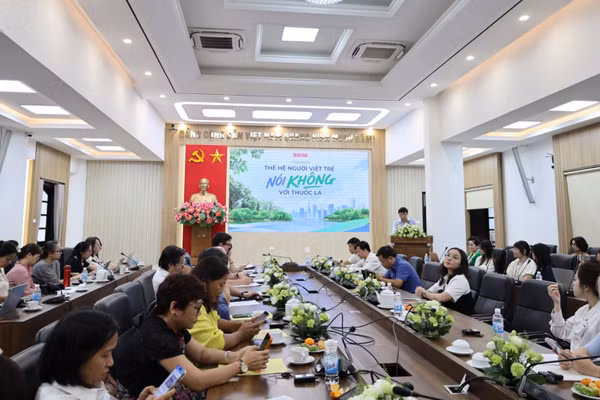 Các đại biểu tham dự Tọa đàm “Thế hệ trẻ Việt Nam nói không với Thuốc lá” do Báo Nhân Dân tổ chức. (Ảnh: Đức Long)