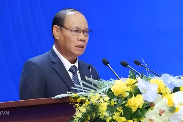Đồng chí Vilay Lakhamfong, Ủy viên Bộ Chính trị, Thường trực Ban Bí thư Trung ương Đảng Nhân dân Cách mạng Lào. (Ảnh: TTXVN)