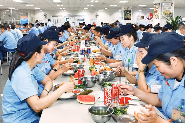 Bữa cơm ấm lòng, Tết trọn niềm tin
