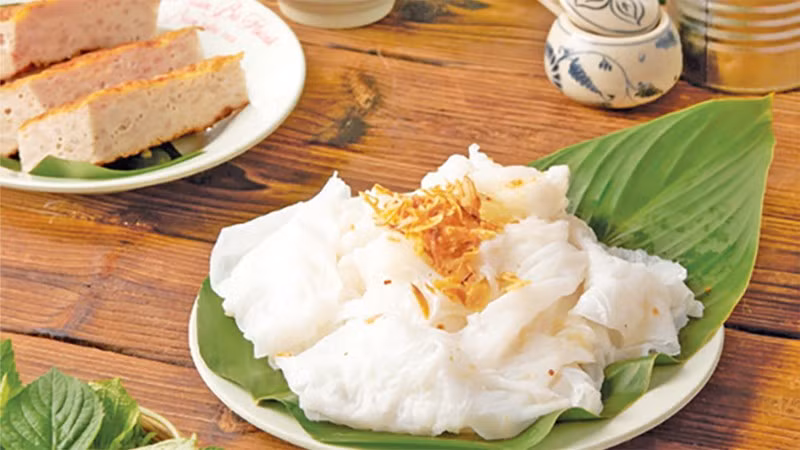 Bánh cuốn Thanh Trì gốc là món bánh không nhân, thanh đạm.