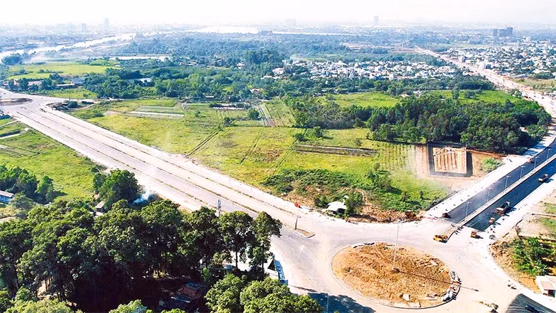 Dự án trọng điểm đường trục trung tâm Biên Hòa trên địa bàn phường Trấn Biên đang gấp rút hoàn thiện, đưa vào sử dụng.