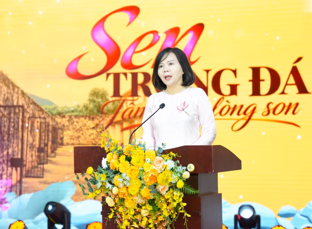 Bà Nguyễn Thị Tuyết, Giám đốc Bảo tàng Phụ nữ Việt Nam phát biểu tại sự kiện. (Ảnh: VƯƠNG DIỆM)