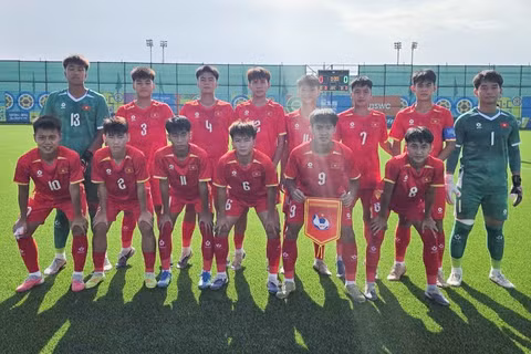 Các cầu thủ trẻ tuổi được cọ xát ở môi trường chuyên nghiệp hàng đầu. (Ảnh: VFF)