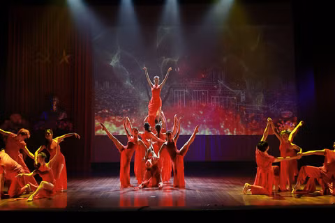 Tiết mục nghệ thuật tại buổi công bố Liên hoan nghệ thuật “Chuyện thanh xuân”. (Ảnh: Ban tổ chức cung cấp)