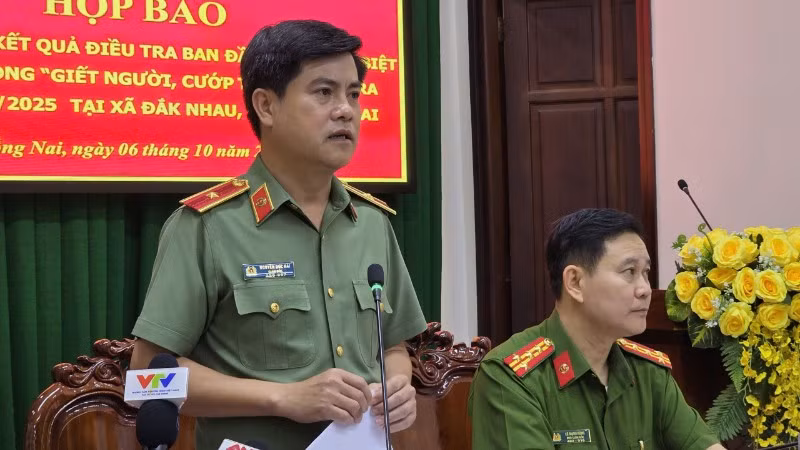 Thiếu tướng Nguyễn Đức Hải, Giám đốc Công an tỉnh Đồng Nai thông tin vụ án tại buổi họp báo.