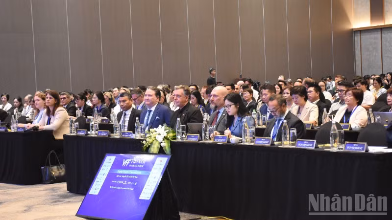 Các đại biểu tham dự khai mạc Diễn đàn Tài chính Việt Nam 2026. (Ảnh: ANH ĐÀO)