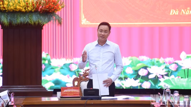 Bí thư Thành ủy Đà Nẵng Lê Ngọc Quang phát biểu khai mạc phiên họp. (Ảnh: ANH ĐÀO)
