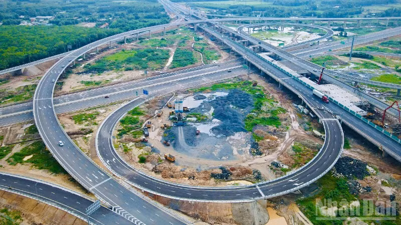 Nút giao Long Thành được đưa vào khai thác các nhánh.