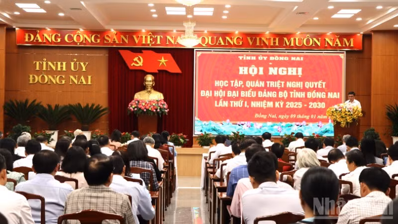 Quang cảnh hội nghị tại hội trường Tỉnh ủy Đồng Nai.