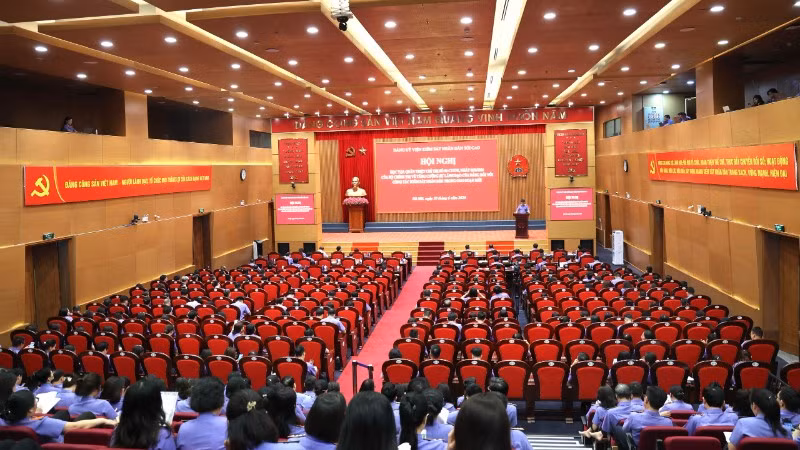 Toàn cảnh hội nghị.