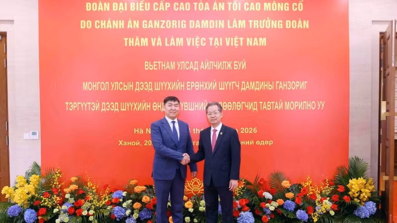 Chánh án Tòa án nhân dân tối cao Việt Nam chúc mừng chuyến thăm của Đoàn đại biểu cấp cao Tòa án tối cao Mông Cổ.