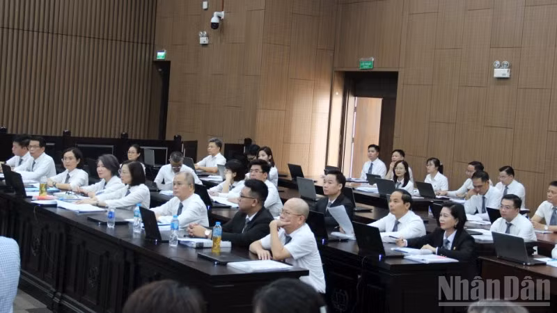 Các luật sư tham gia một phiên tòa tại Tòa án nhân dân thành phố Hà Nội.