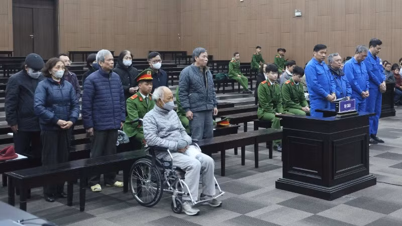 Các bị cáo tại phiên tòa sơ thẩm.