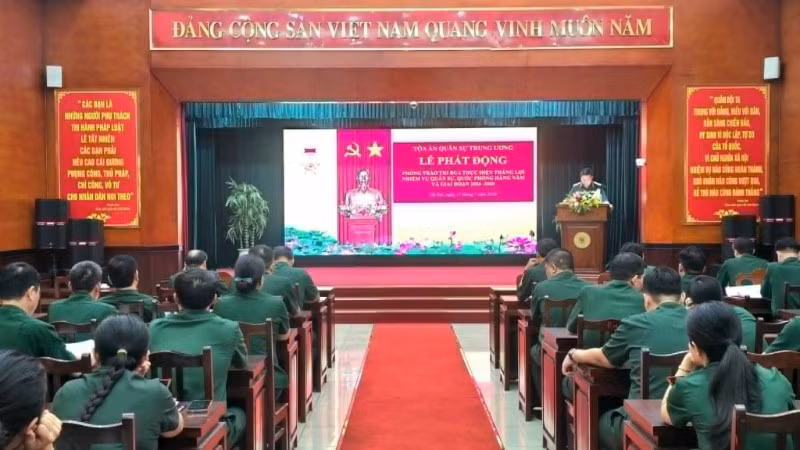Quang cảnh lễ phát động. (Ảnh: MẠNH HÙNG)