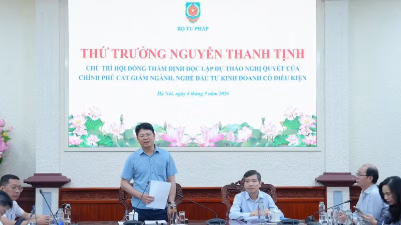 Thứ trưởng Tư pháp Nguyễn Thanh Tịnh chủ trì thẩm định.