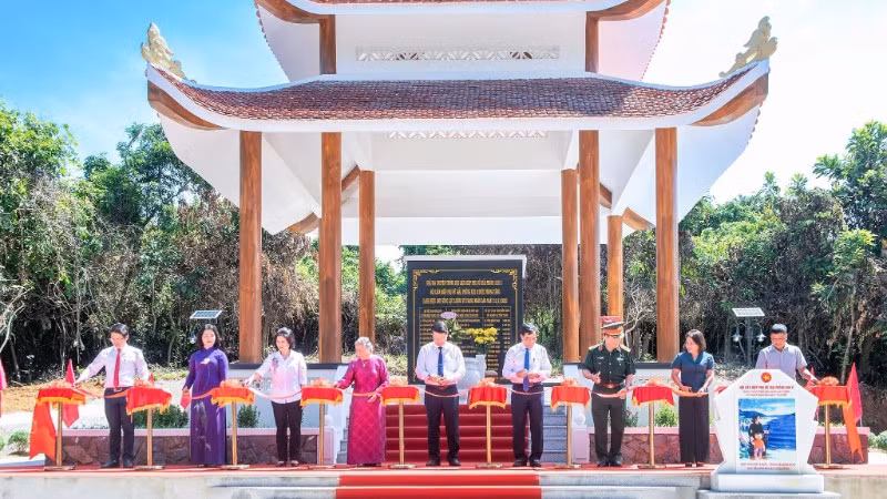 Đà Nẵng khánh thành Nhà bia Hội Liên hiệp phụ nữ Giải phóng Khu V tại xã Phước Trà. (Ảnh: HUỲNH YẾN)