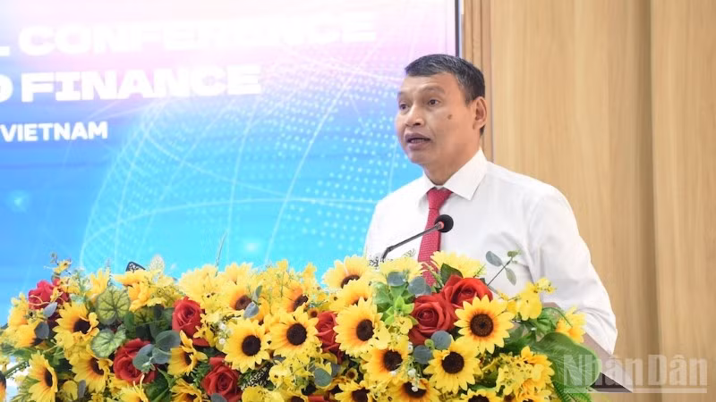 Phó Chủ tịch Thường trực Ủy ban nhân dân thành phố Đà Nẵng Hồ Kỳ Minh phát biểu khai mạc hội thảo. (Ảnh: ANH ĐÀO)