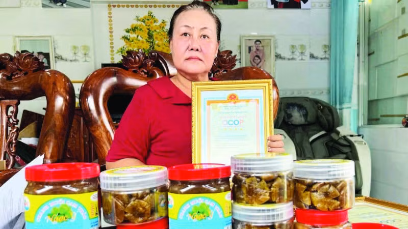Từ những quả chanh, tắc, bà Phượng đã chế biến ra ba sản phẩm OCOP hạng 4 sao.
