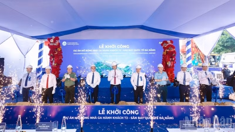 Khởi công Dự án mở rộng Nhà ga hành khách quốc tế Đà Nẵng với tổng vốn đầu tư gần 1.500 tỷ đồng. (Ảnh: ANH ĐÀO)