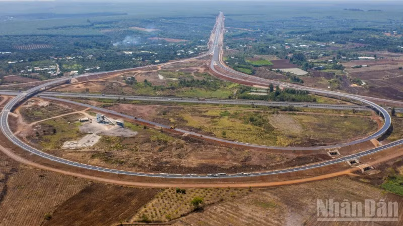 Các tuyến cao tốc khởi công xây dựng trên địa bàn Đồng Nai sẽ góp phần kết nối vùng.