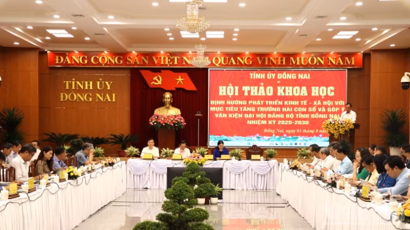 Quang cảnh hội thảo khoa học.