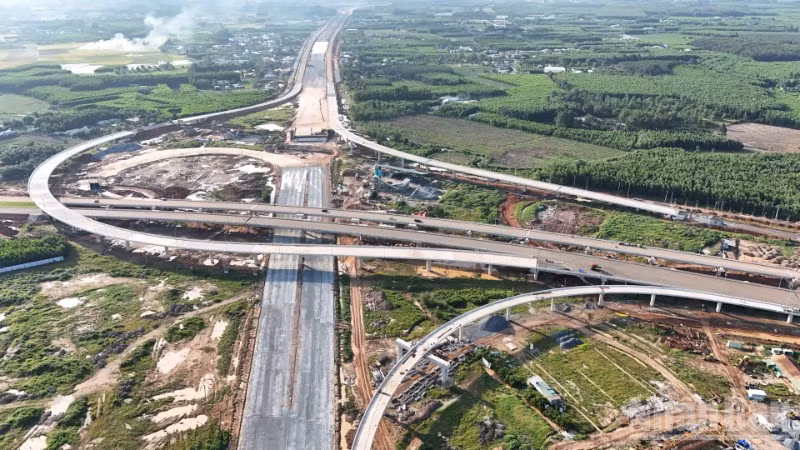 ndo_br_dji-20250818173747-0416-d-resize-9851.jpg