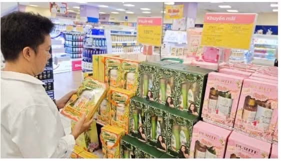 Co.opmart giới thiệu nhiều hộp quà chăm sóc cá nhân được thiết kế bắt mắt, với mức giá ưu đãi. (Nguồn: Saigon Co.op)
