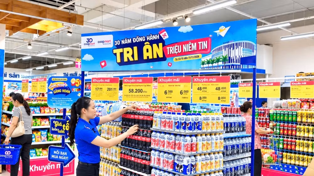 Khách hàng có thêm lựa chọn mua sắm thuận tiện với các chương trình khuyến mãi được triển khai đồng thời tại điểm bán và trên kênh trực tuyến. (Ảnh: Saigon Co.op)