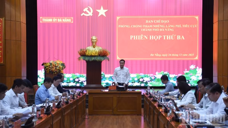 Đà Nẵng khai mạc phiên họp thứ 3, Ban Chỉ đạo phòng, chống tham nhũng, lãng phí, tiêu cực thành phố. (Ảnh: ANH ĐÀO)